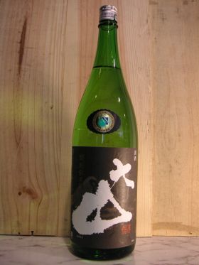 大山　特別純米酒　1･8L／加藤嘉八郎酒造
